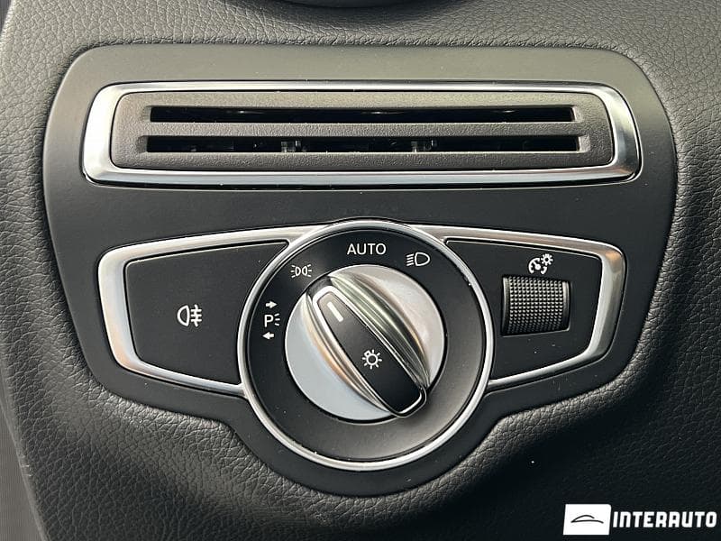 Mercedes C 300 2018 — Миниатюра 13