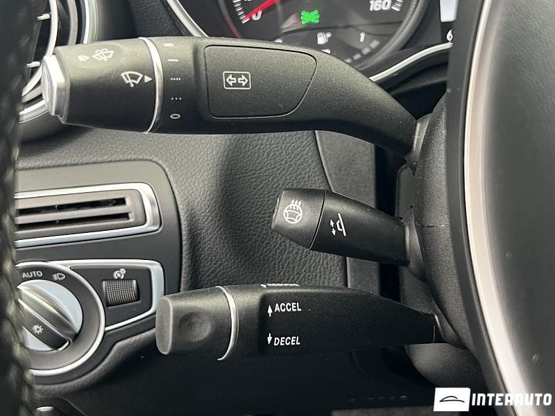 Mercedes C 300 2018 — Миниатюра 14