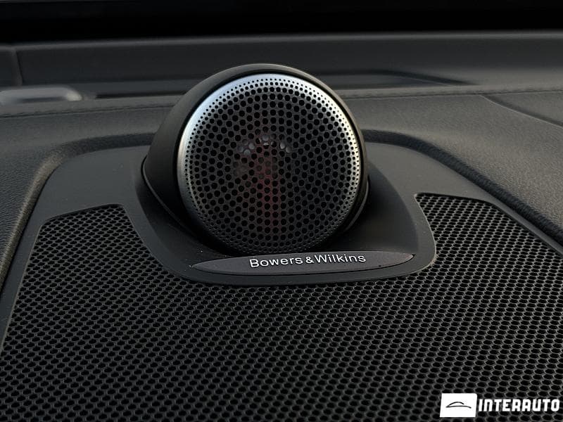 Volvo XC 60 2019 — Миниатюра 9