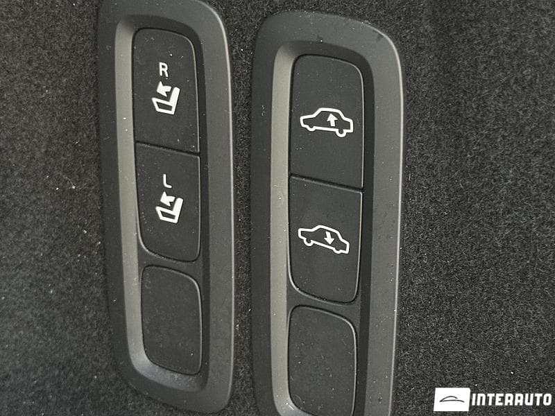 Volvo XC 60 2019 — Миниатюра 26