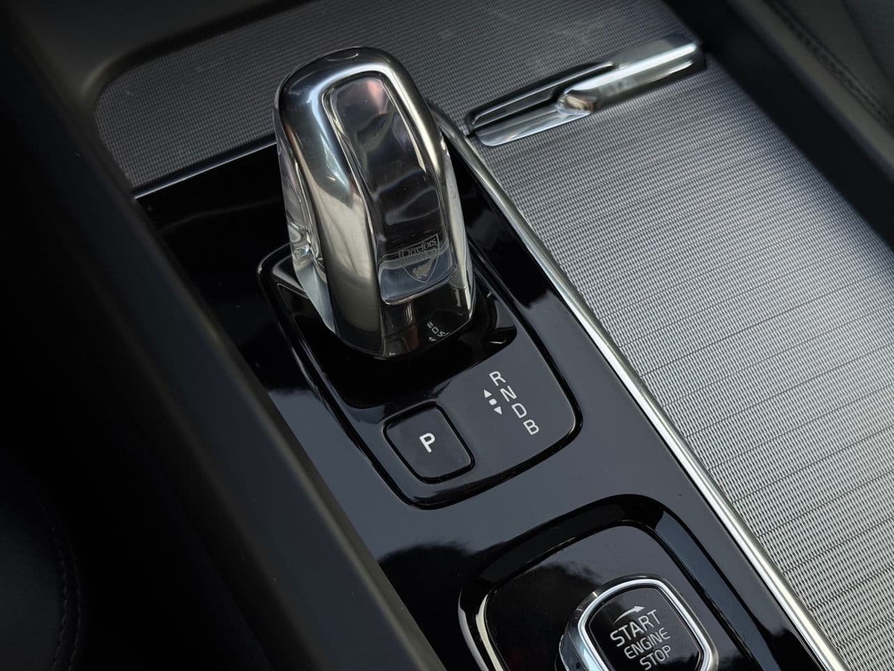 Volvo XC 60 2019 — Миниатюра 13