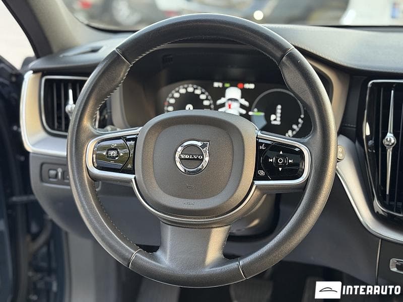 Volvo XC 60 2019 — Миниатюра 7