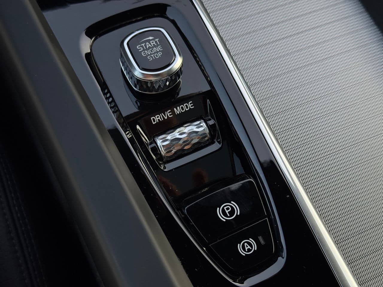 Volvo XC 60 2019 — Миниатюра 14