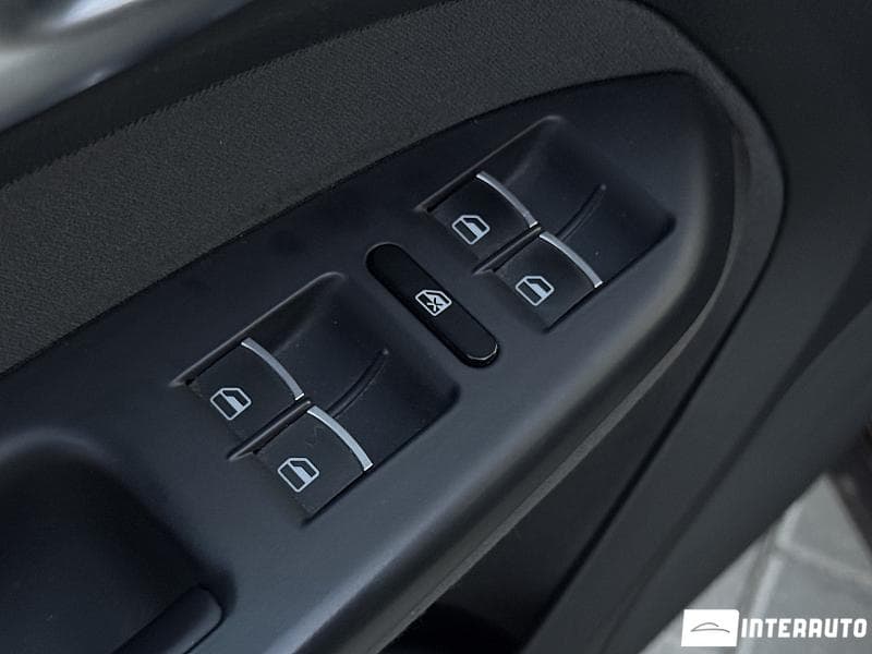 Volkswagen Touran 2012 — Миниатюра 17