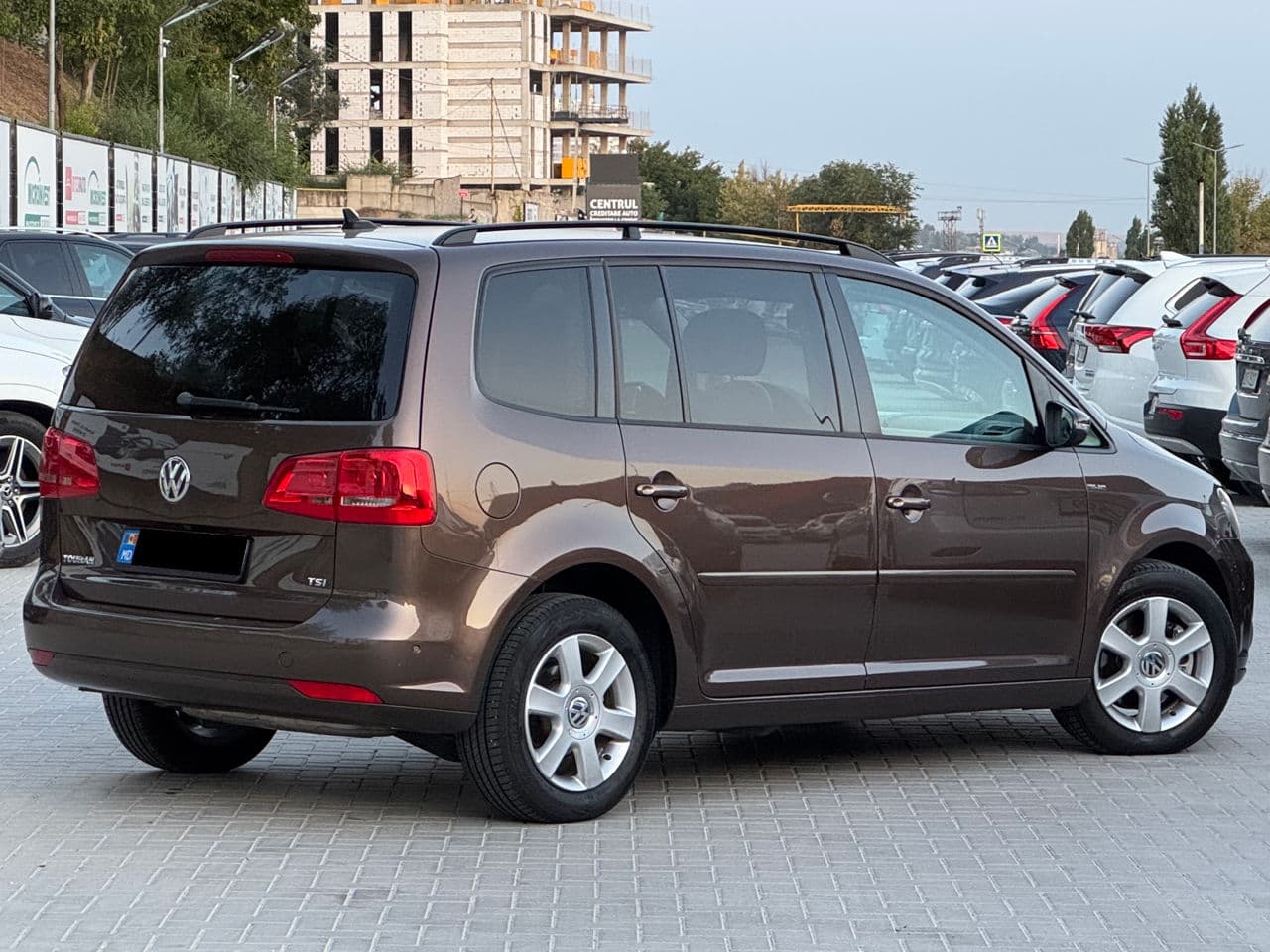 Volkswagen Touran 2012 — Миниатюра 3