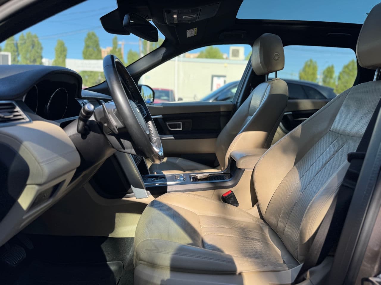 Land Rover Discovery Sport 2015 — Миниатюра 7