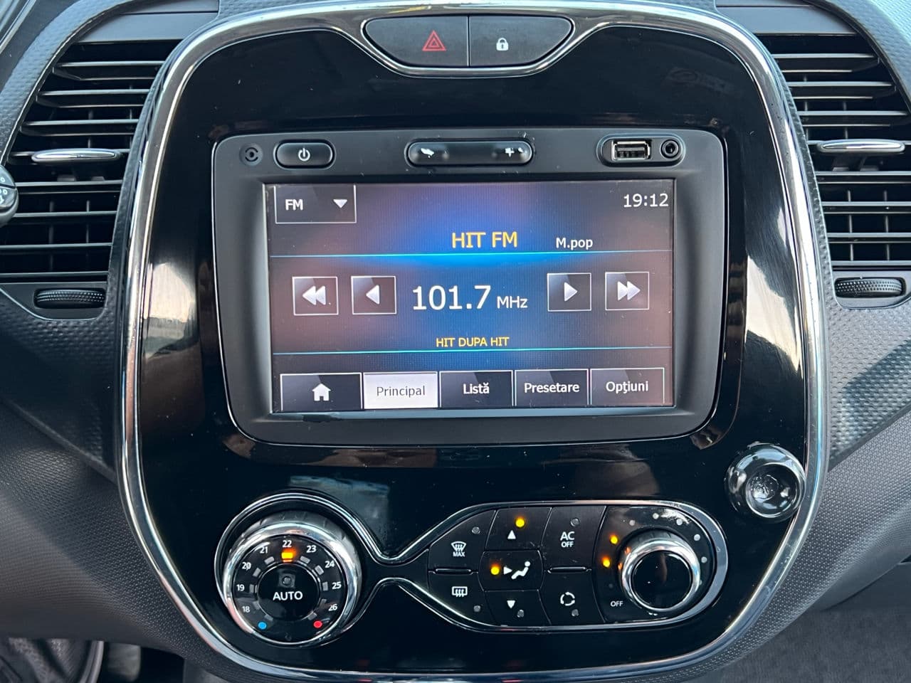 Renault Captur 2015 — Миниатюра 8
