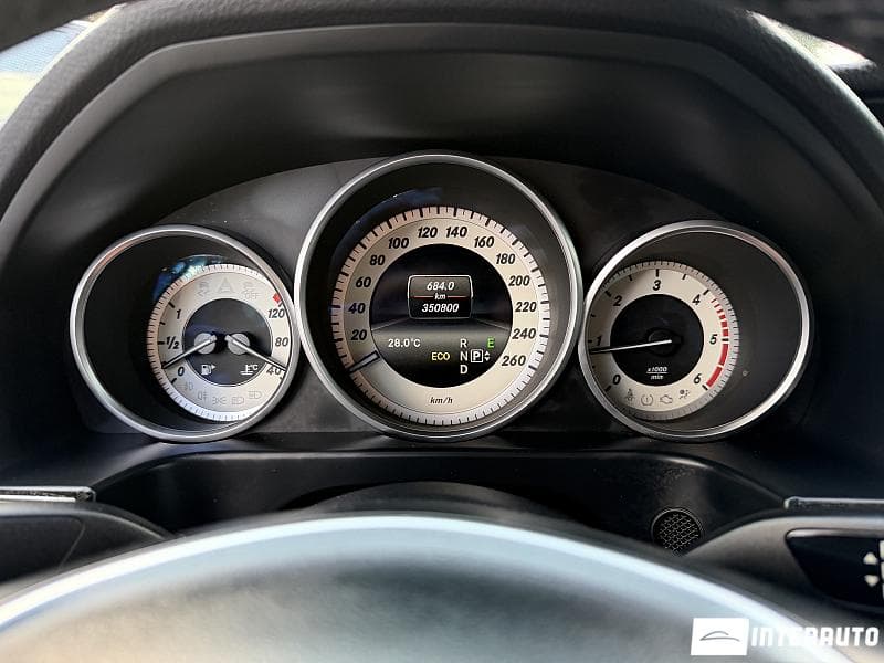 Mercedes E 250 2015 — Миниатюра 9