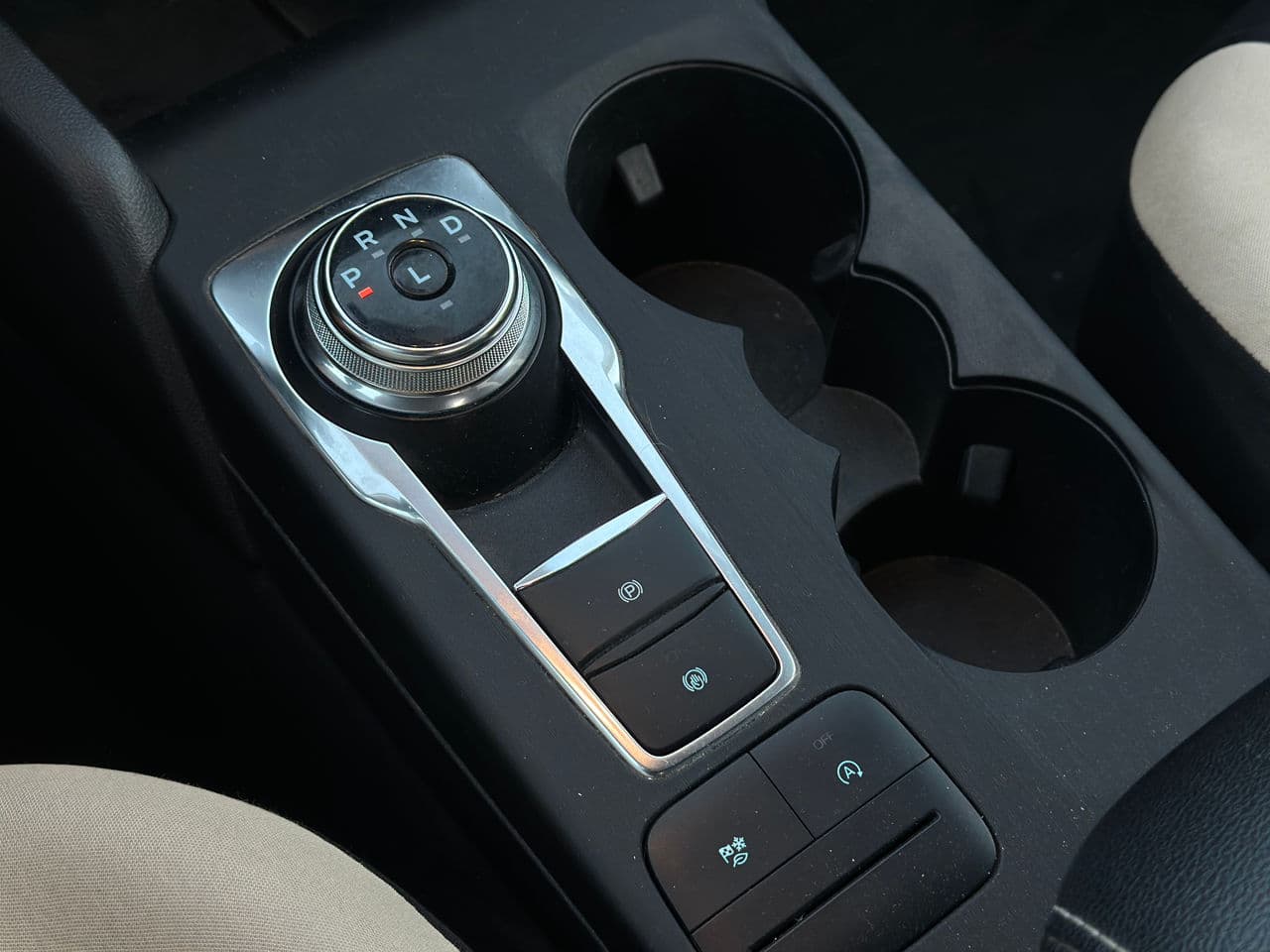 Ford Escape 2021 — Миниатюра 13