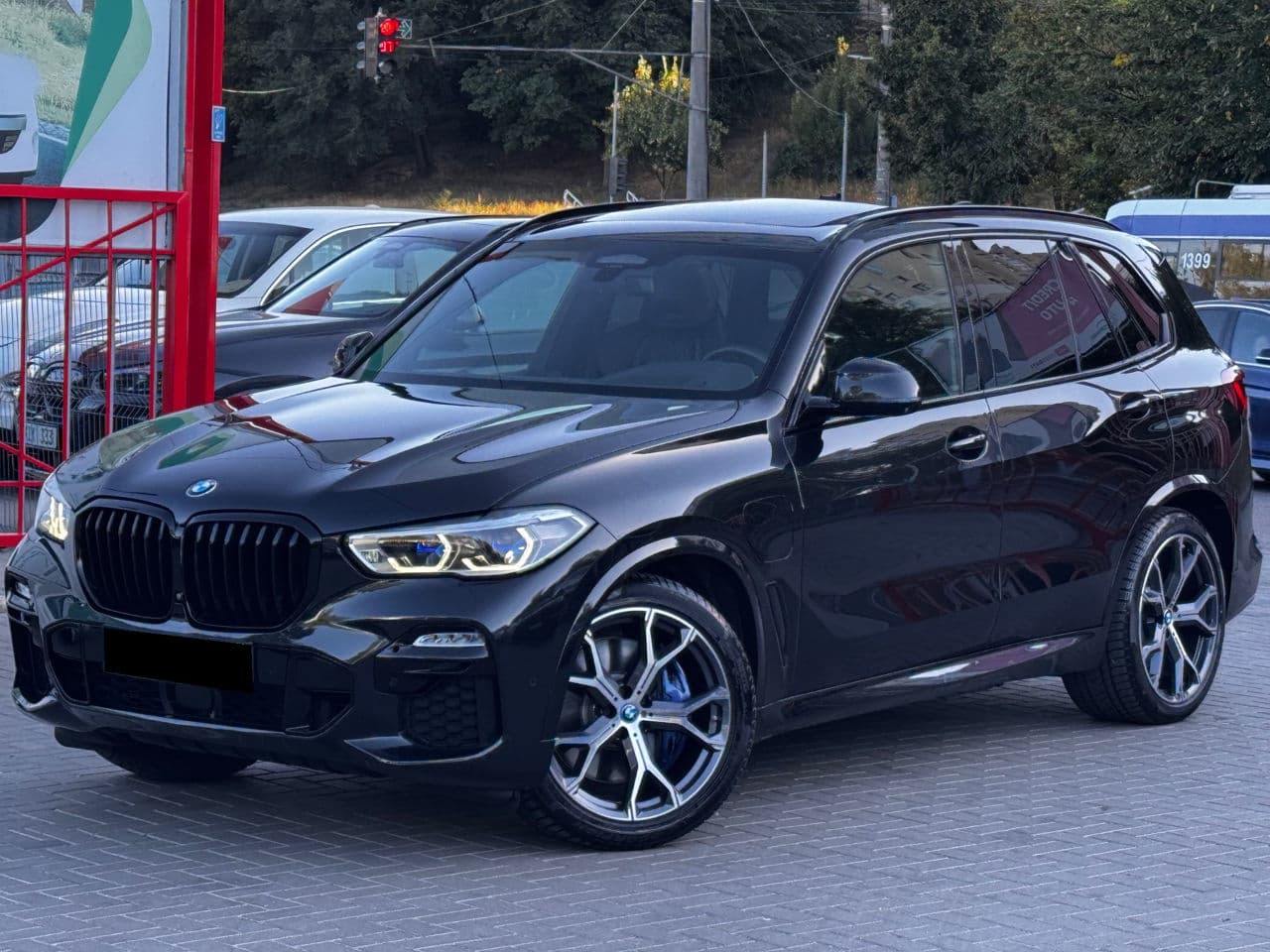 2020 BMW X5 4.5e — Miniatură 3
