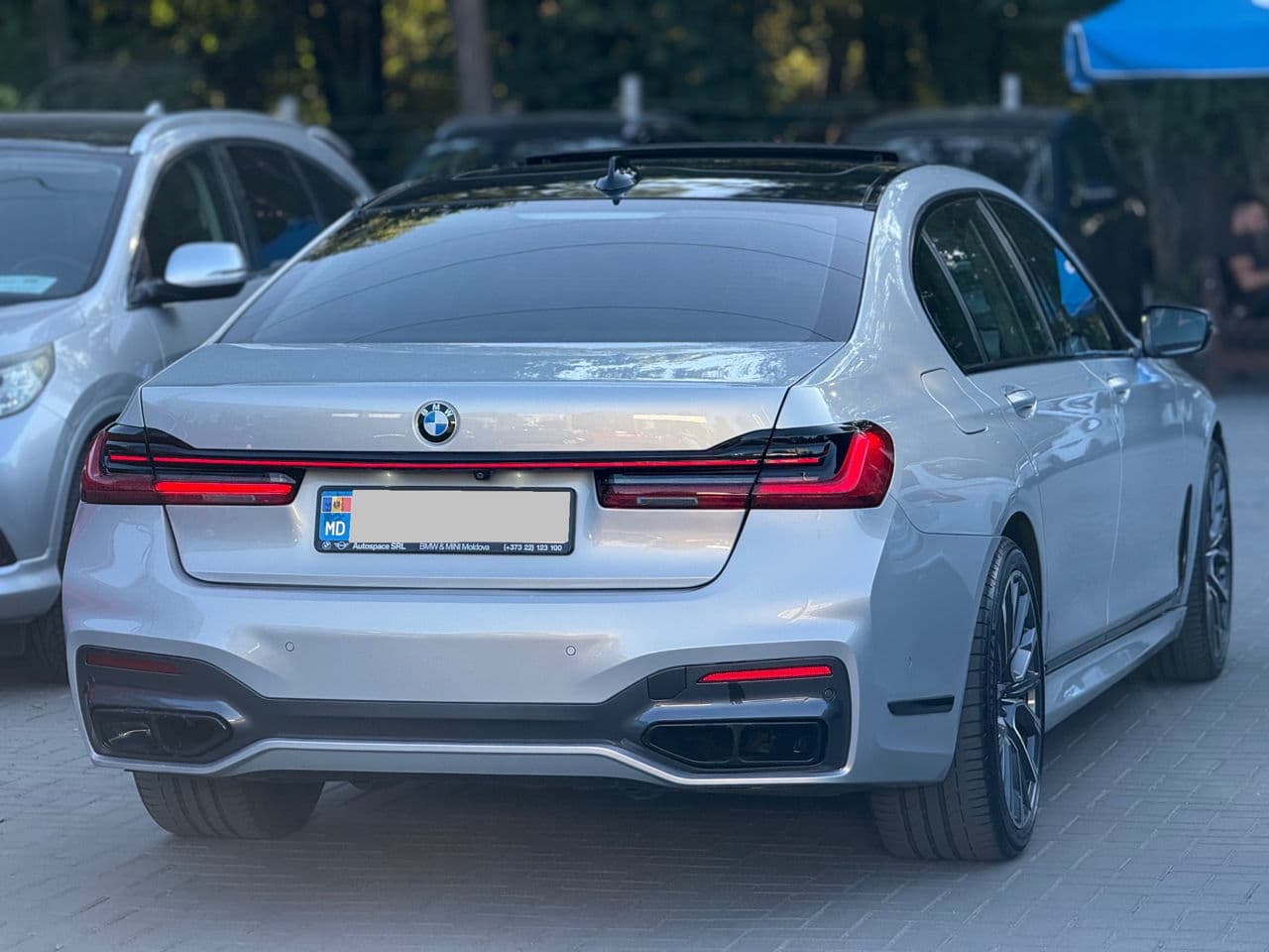 BMW 740e 2017 — Миниатюра 2