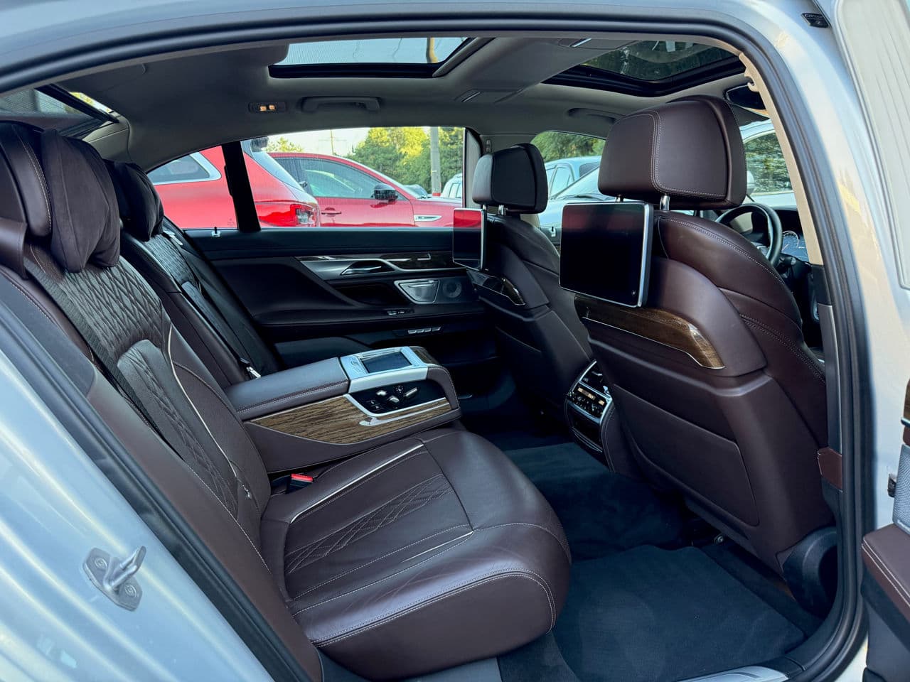 BMW 740e 2017 — Миниатюра 19