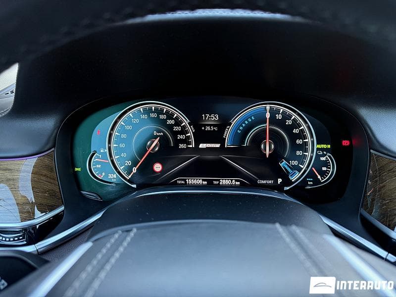 BMW 740e 2017 — Миниатюра 13