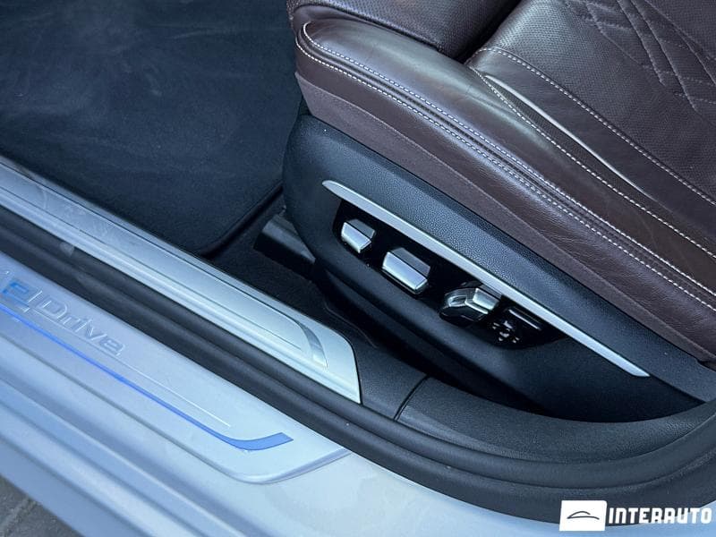 BMW 740e 2017 — Миниатюра 10