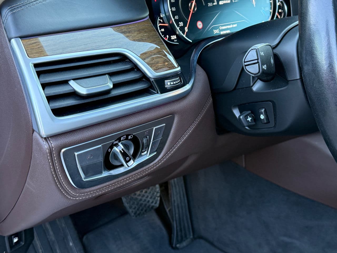 BMW 740e 2017 — Миниатюра 9