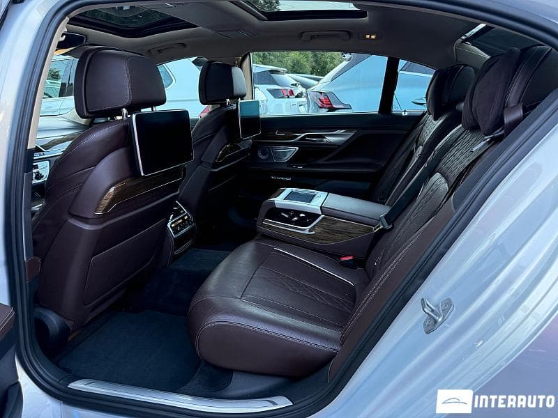 BMW 740e 2017 — Миниатюра 23