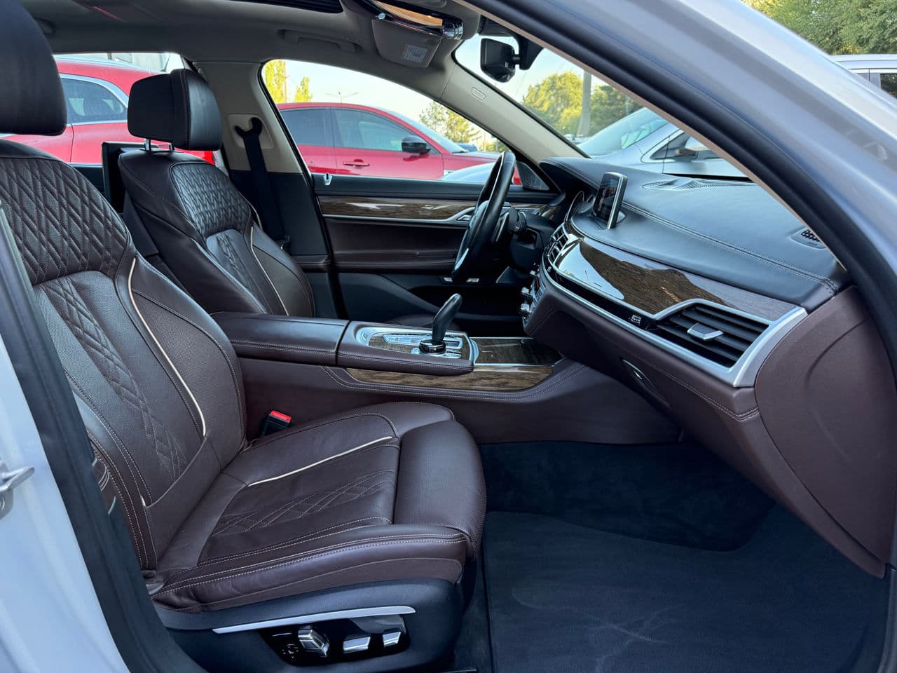 BMW 740e 2017 — Миниатюра 17