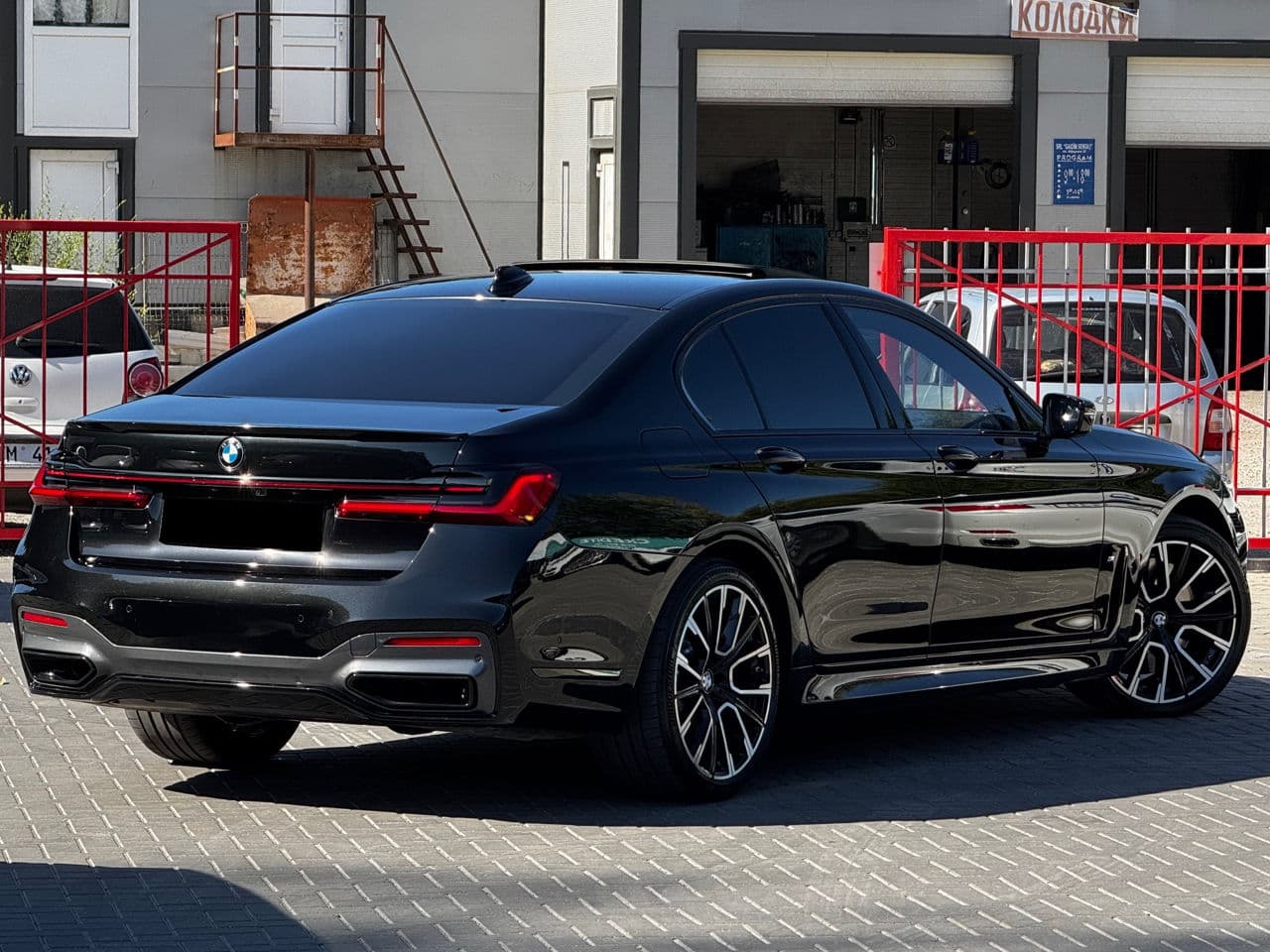 BMW 740 2019 — Миниатюра 2
