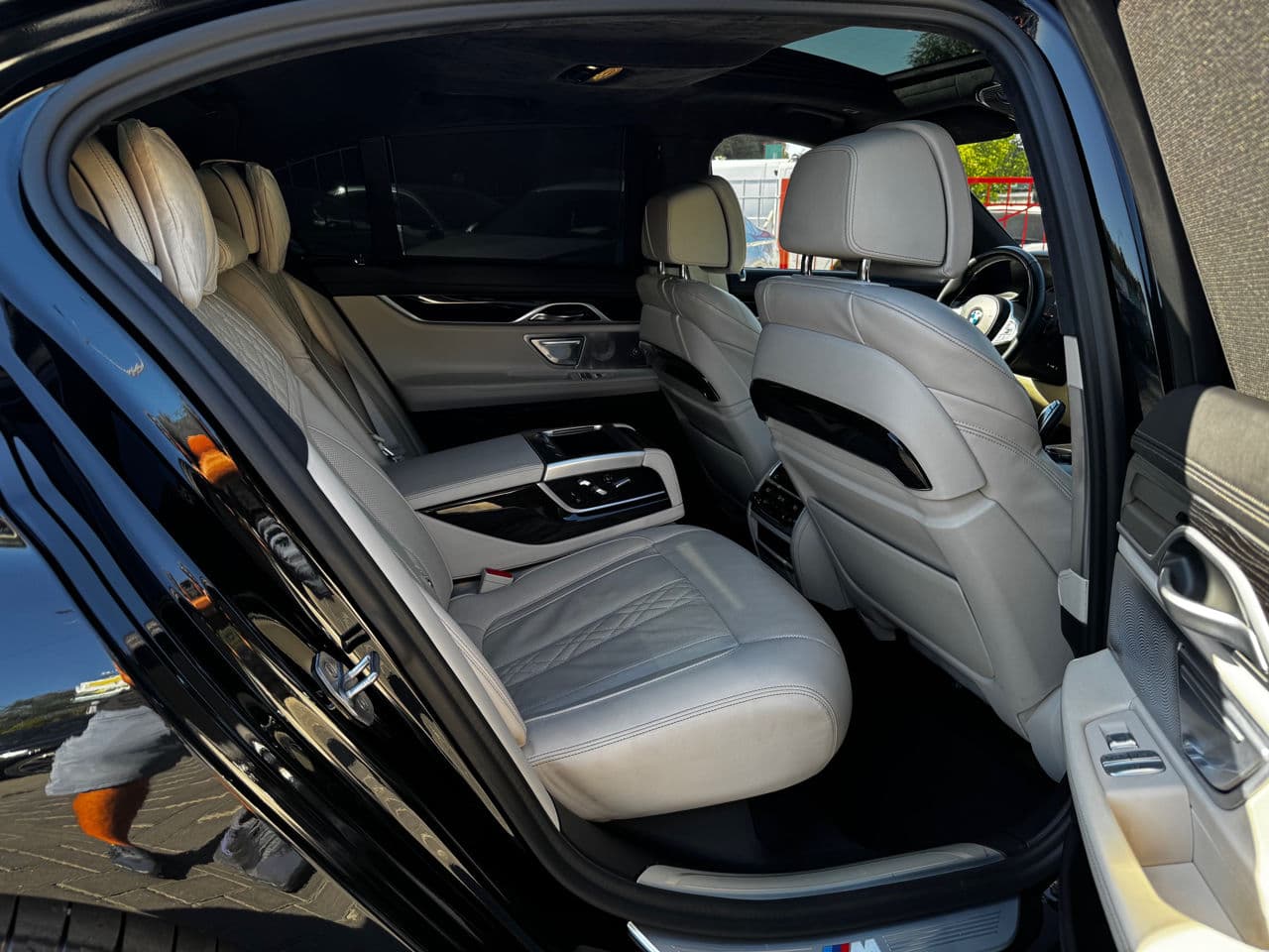 BMW 740 2019 — Миниатюра 8