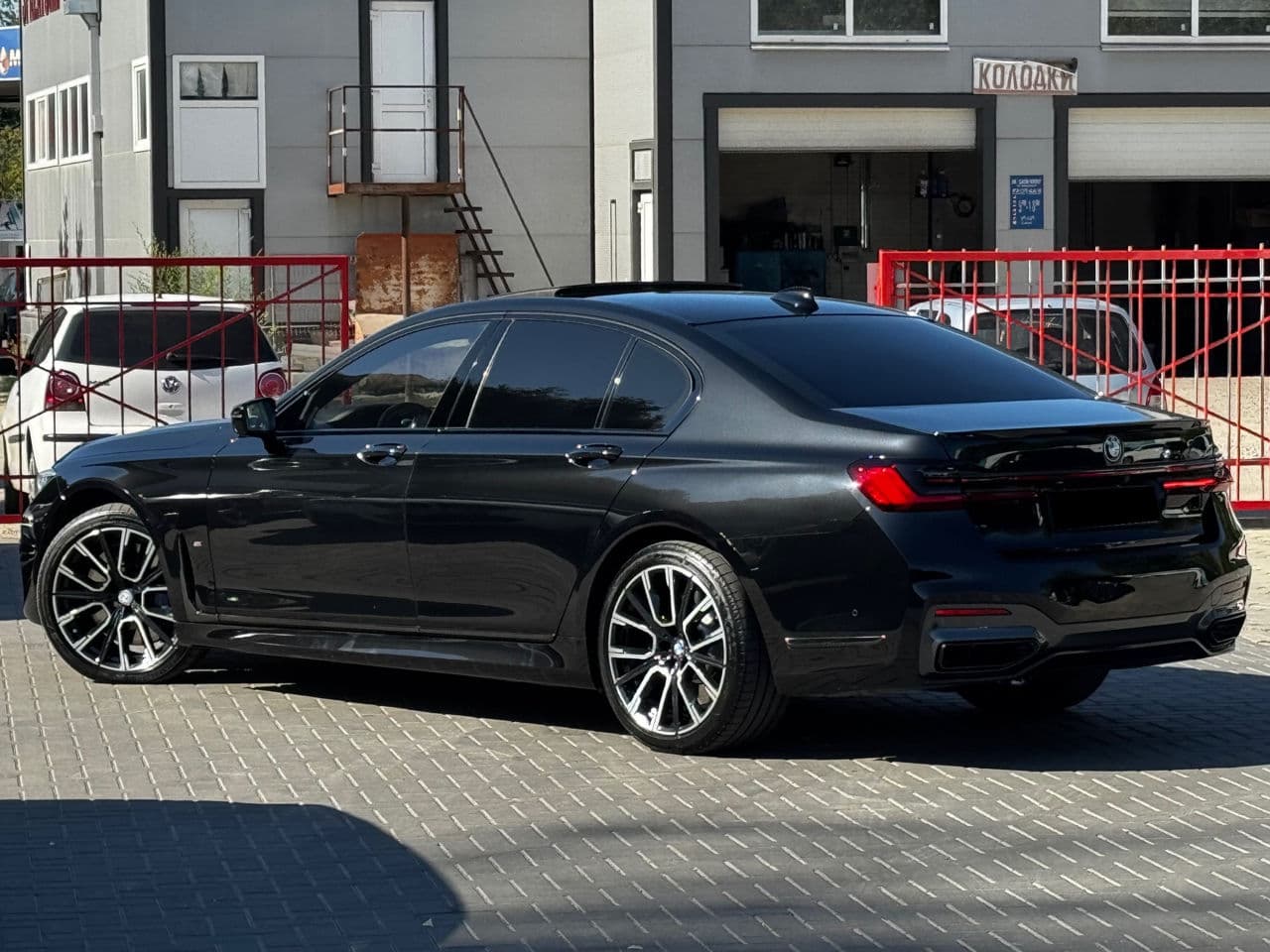 BMW 740 2019 — Миниатюра 4