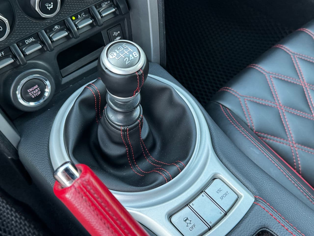 Toyota GT 86 2012 — Миниатюра 10