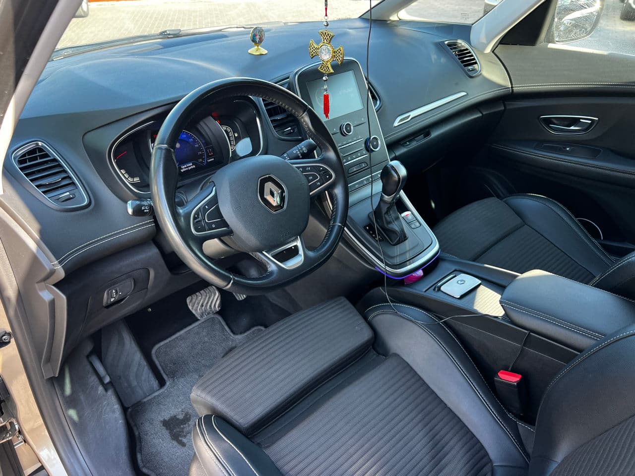 Renault Grand Scenic 2018 — Миниатюра 5