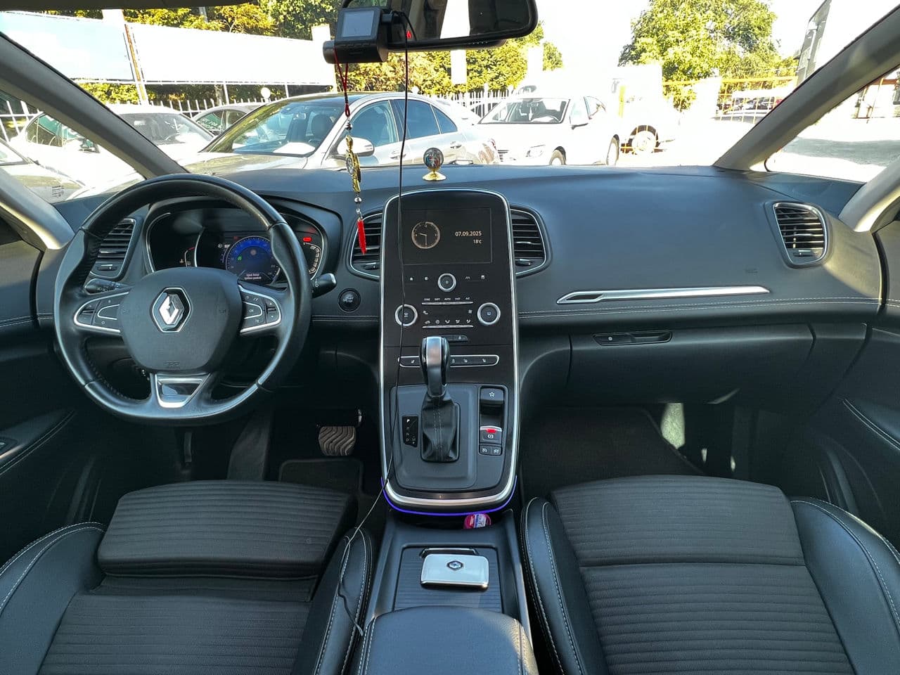 Renault Grand Scenic 2018 — Миниатюра 10