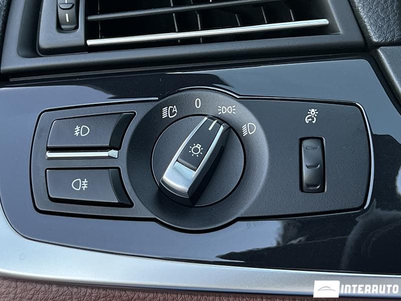 BMW 520 2016 — Миниатюра 16