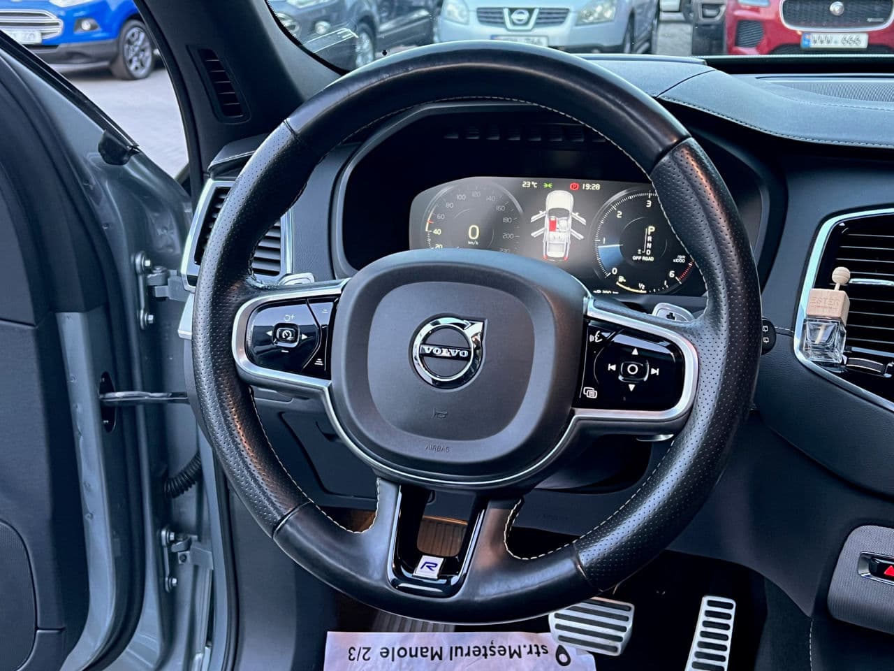 Volvo XC 90 2018 — Миниатюра 10