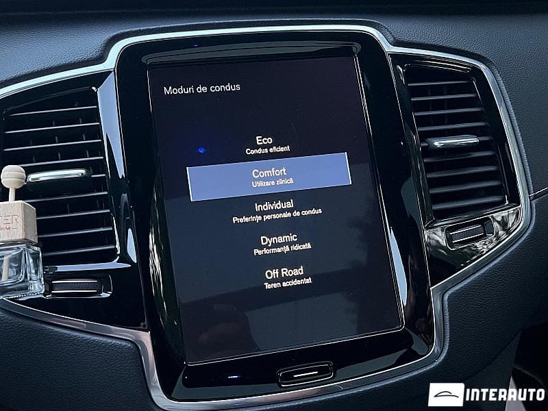 Volvo XC 90 2018 — Миниатюра 16