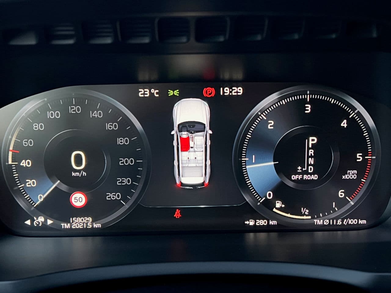 Volvo XC 90 2018 — Миниатюра 12