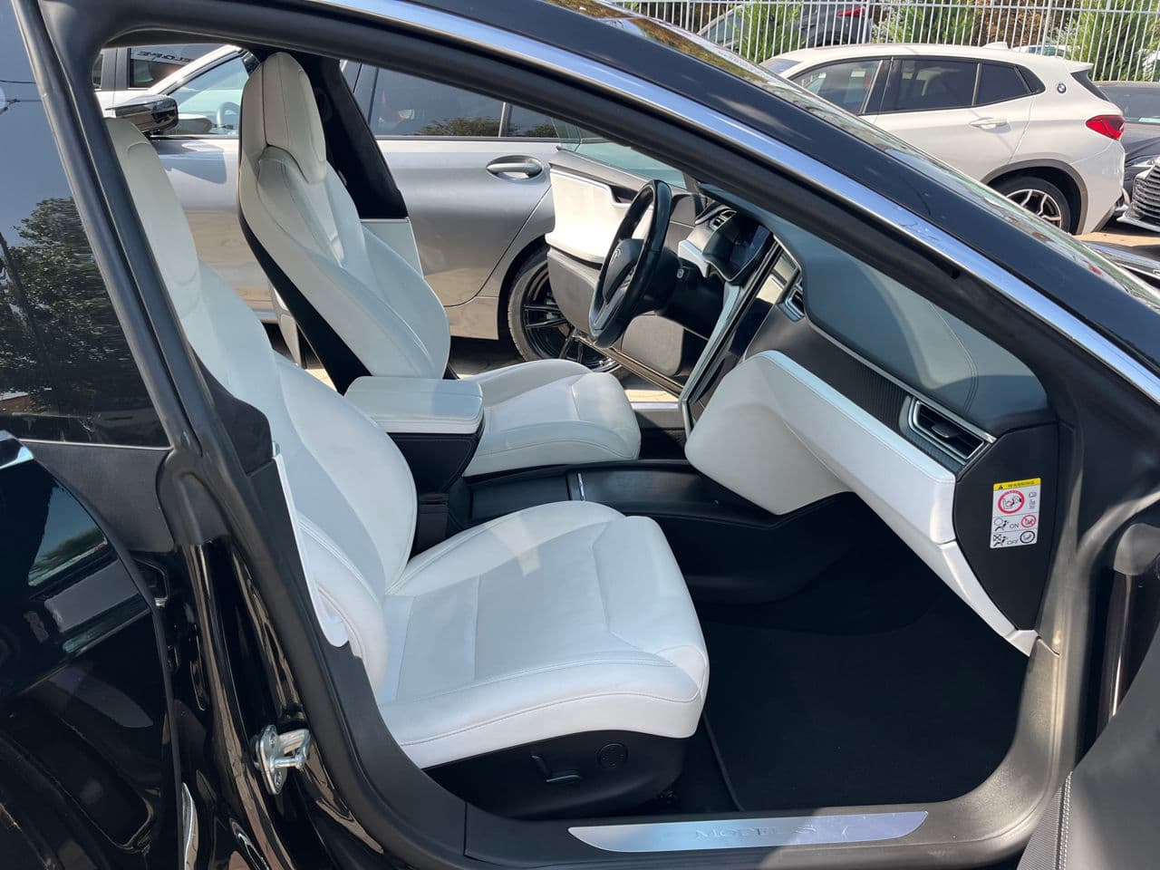 Tesla Model S 2017 — Миниатюра 15