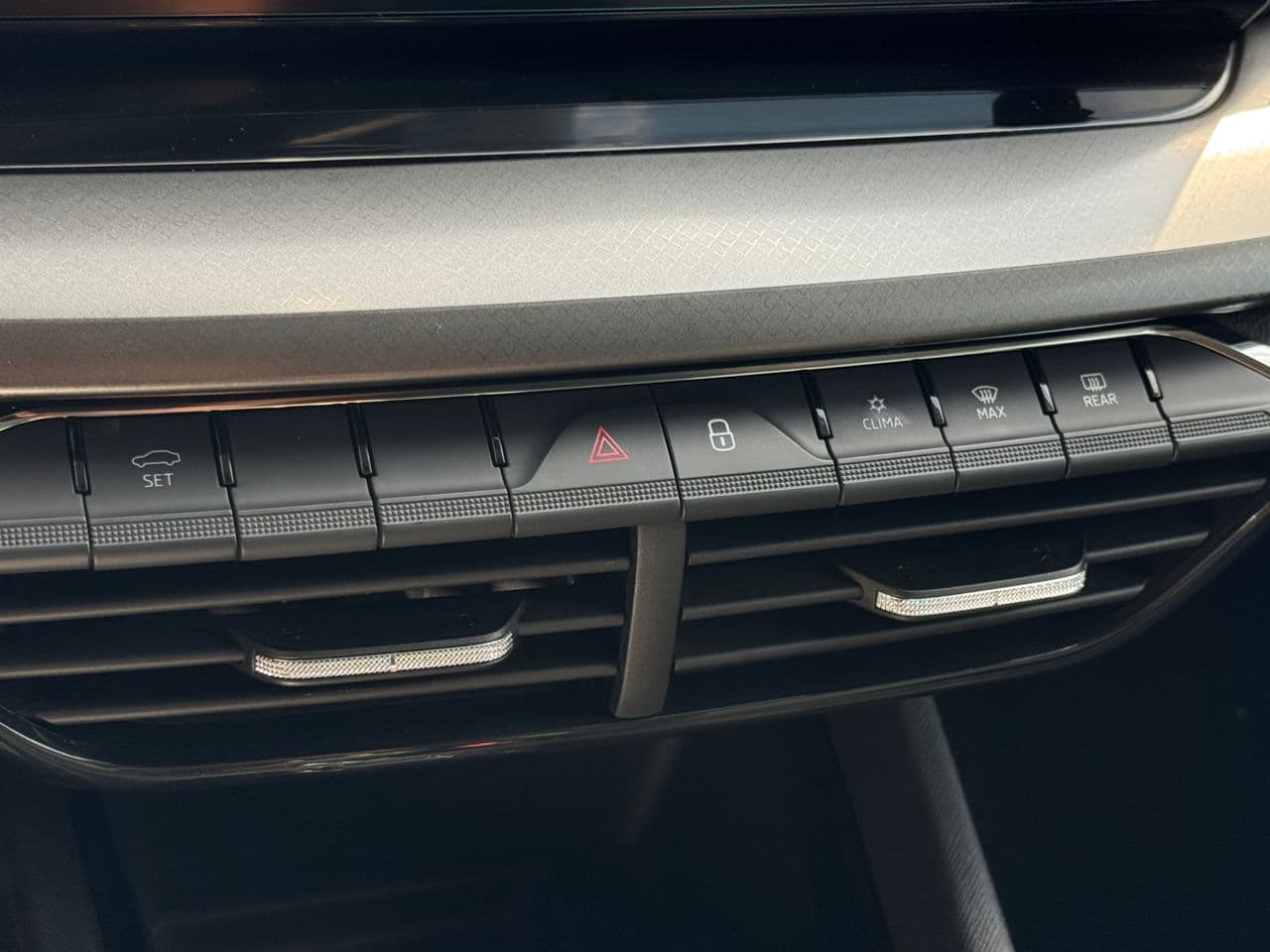 Skoda Octavia 2021 — Миниатюра 11