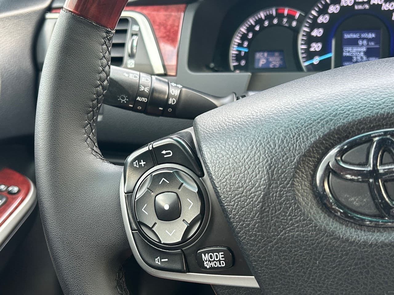 Toyota Camry 2011 — Миниатюра 9