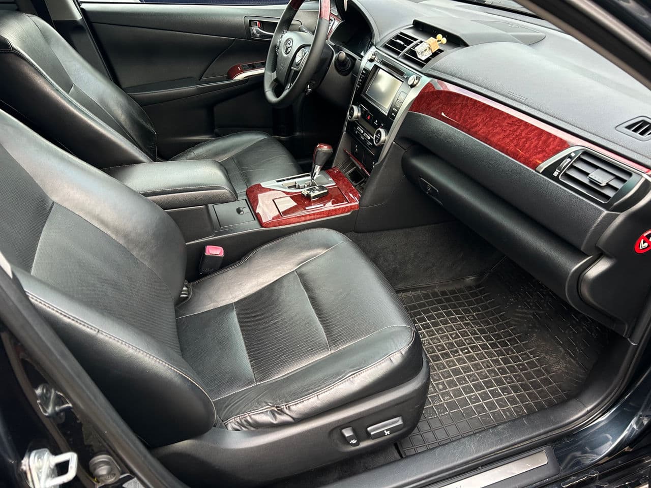 Toyota Camry 2011 — Миниатюра 15