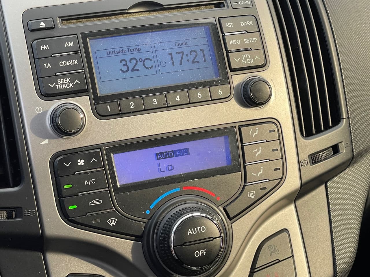 Hyundai i30 2010 — Миниатюра 9