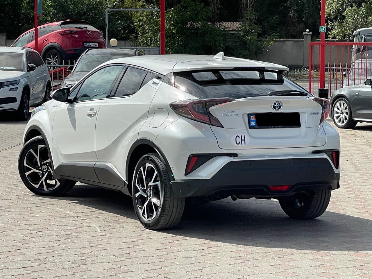 Toyota C-HR 2018 — Миниатюра 3
