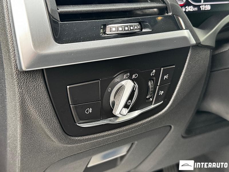2021 BMW X3 3.0e — Miniatură 15