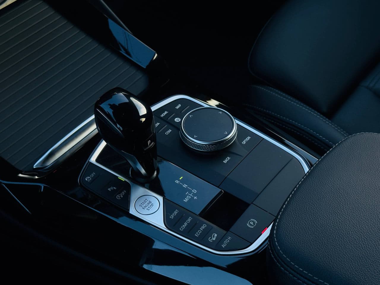 BMW X3 3.0i 2022 — Миниатюра 12