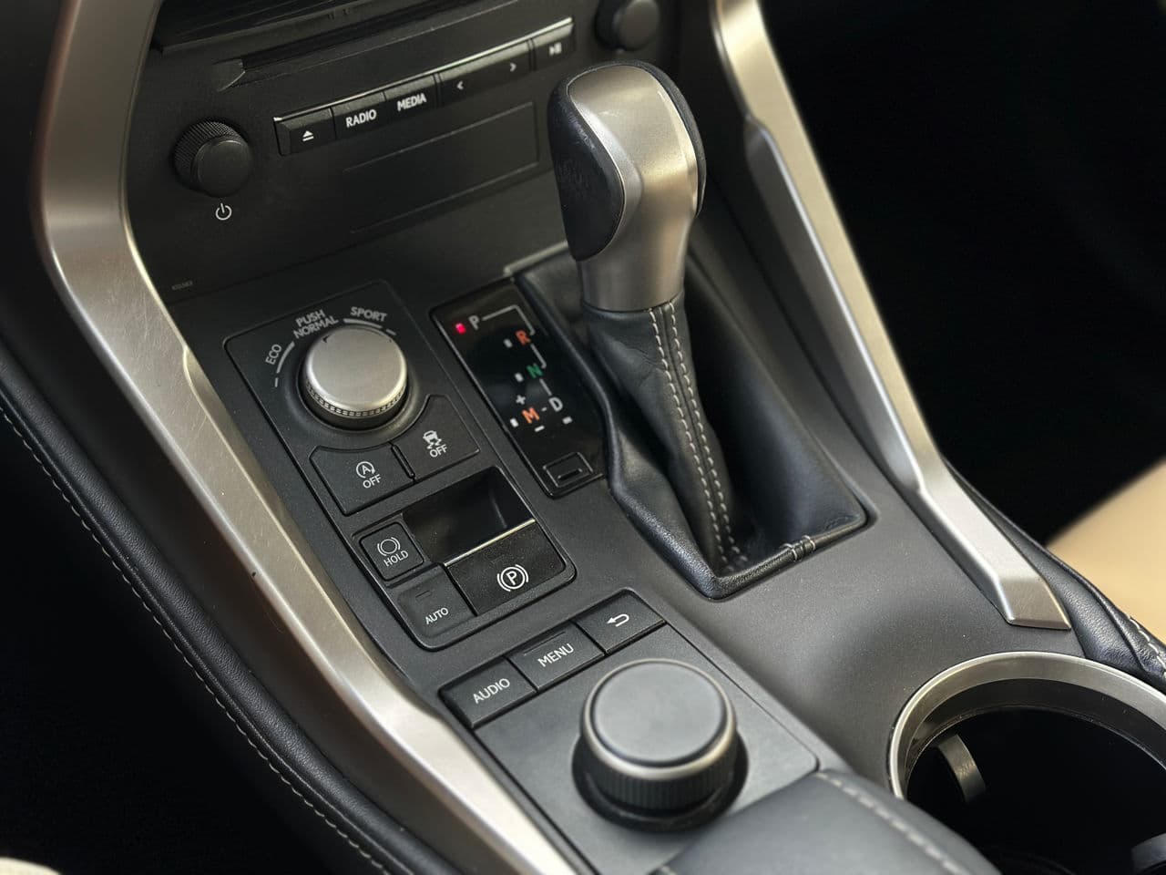 Lexus NX 200 2016 — Миниатюра 13