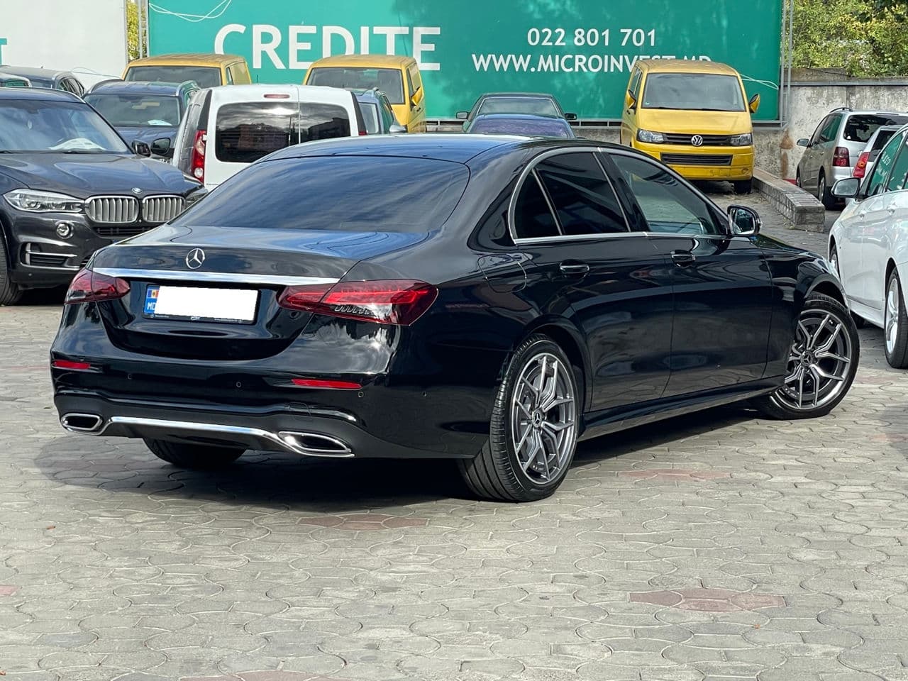 Mercedes E 220 2023 — Миниатюра 3