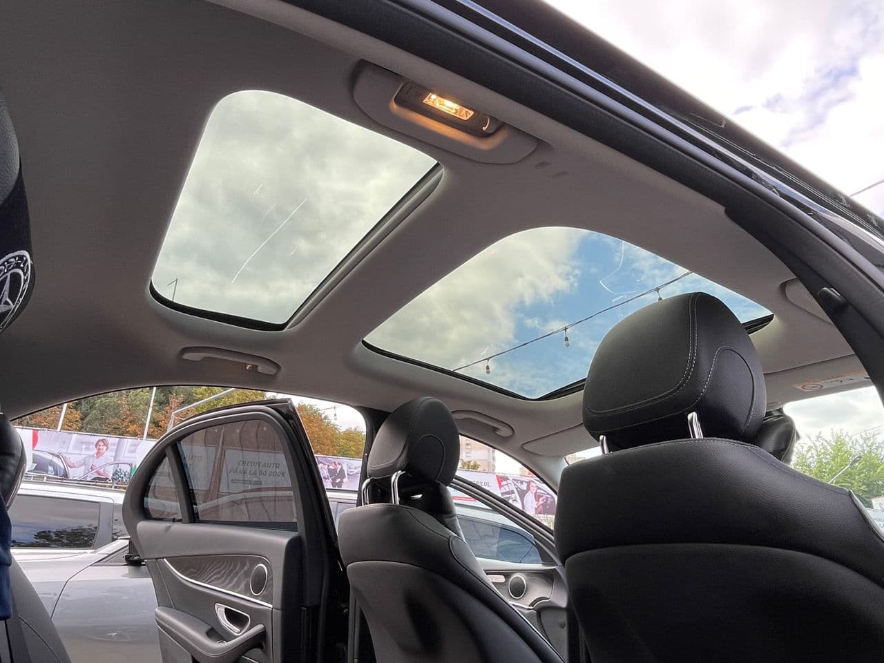 Mercedes E 220 2023 — Миниатюра 18