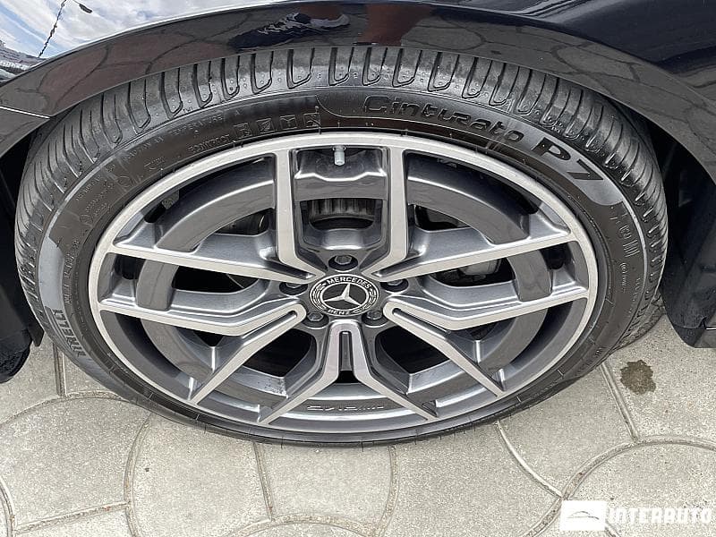 Mercedes E 220 2023 — Миниатюра 24