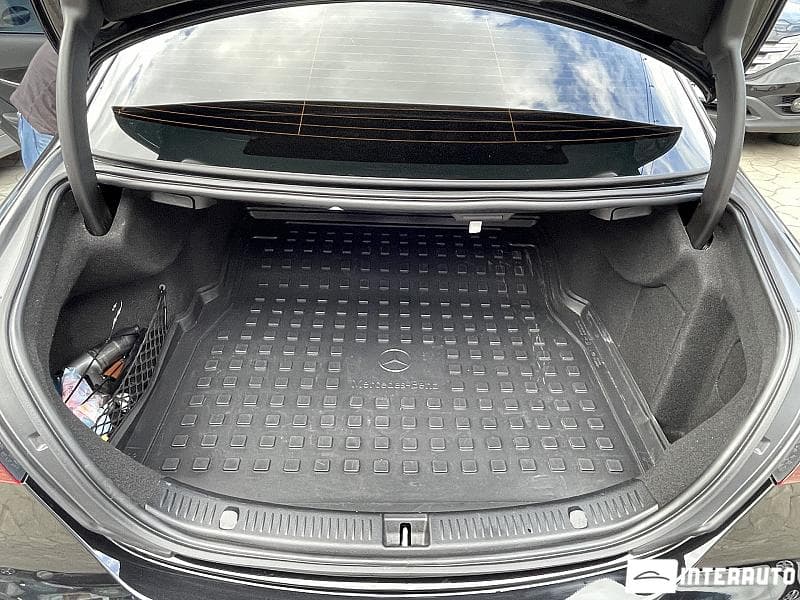 Mercedes E 220 2023 — Миниатюра 20