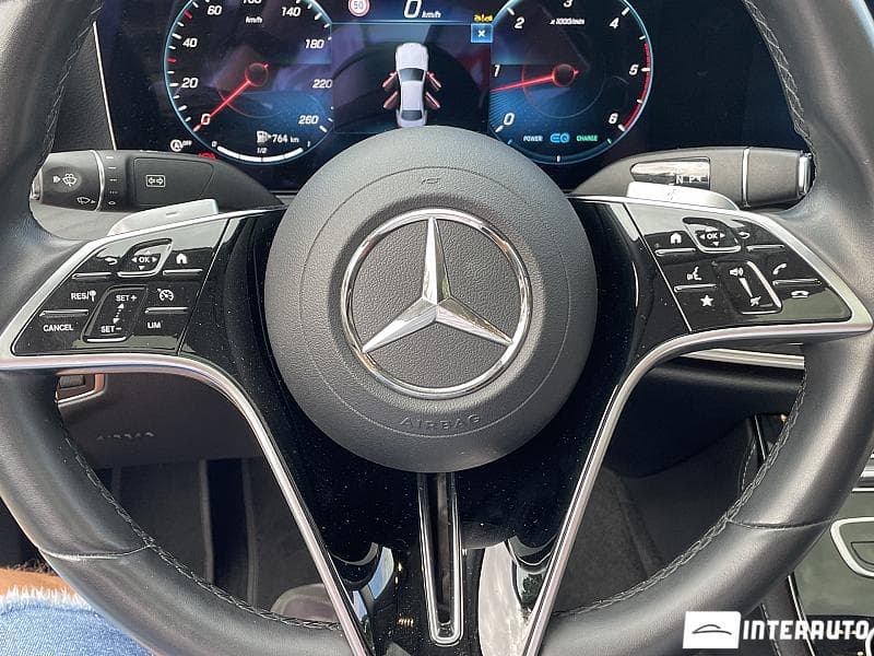 Mercedes E 220 2023 — Миниатюра 10