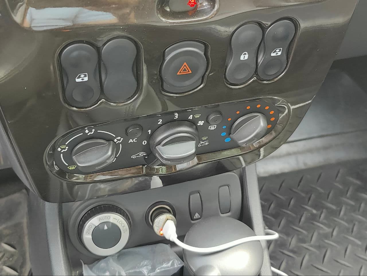 Dacia Duster 2012 — Миниатюра 12