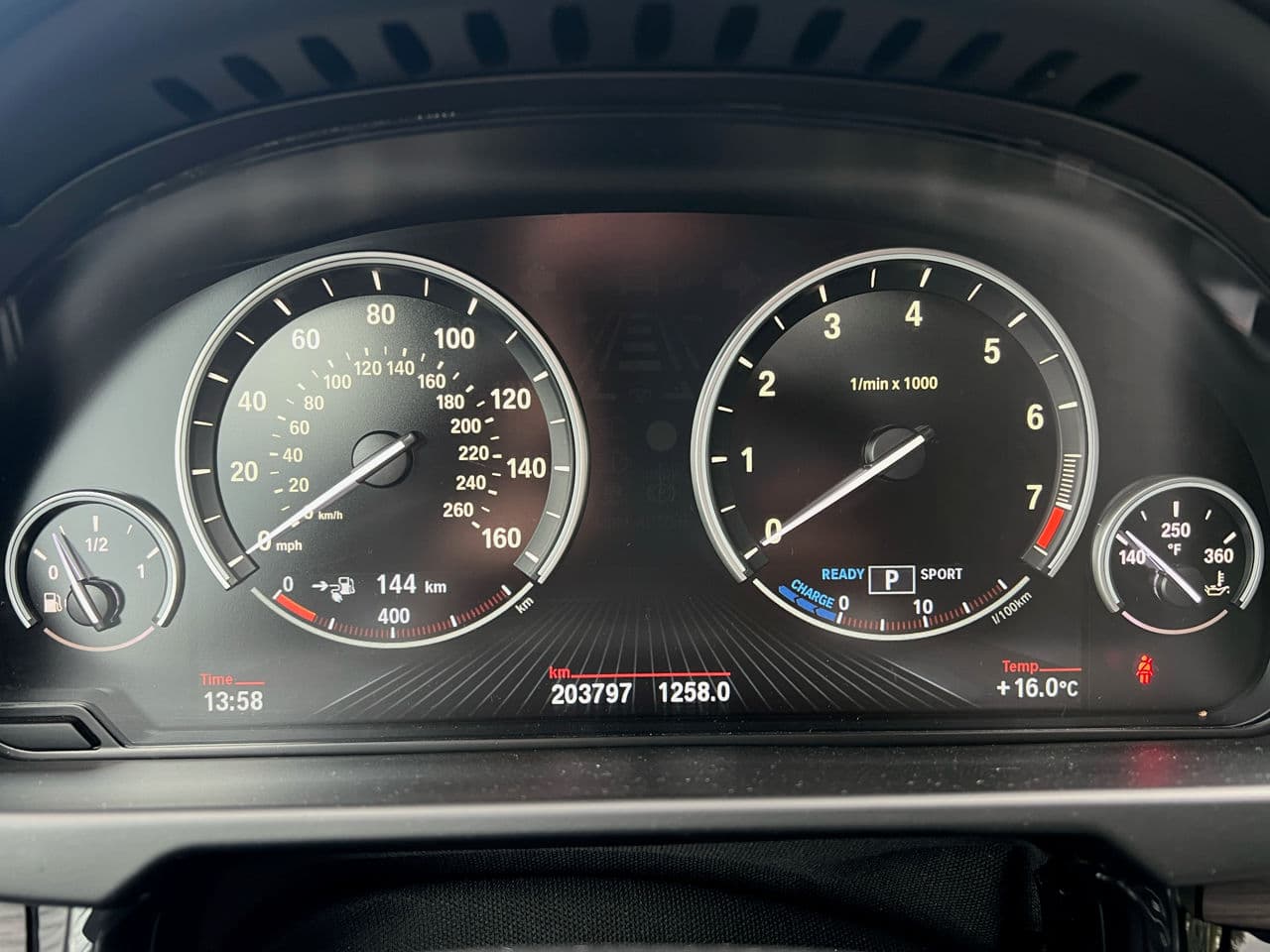 BMW X5 4.0e 2016 — Миниатюра 17