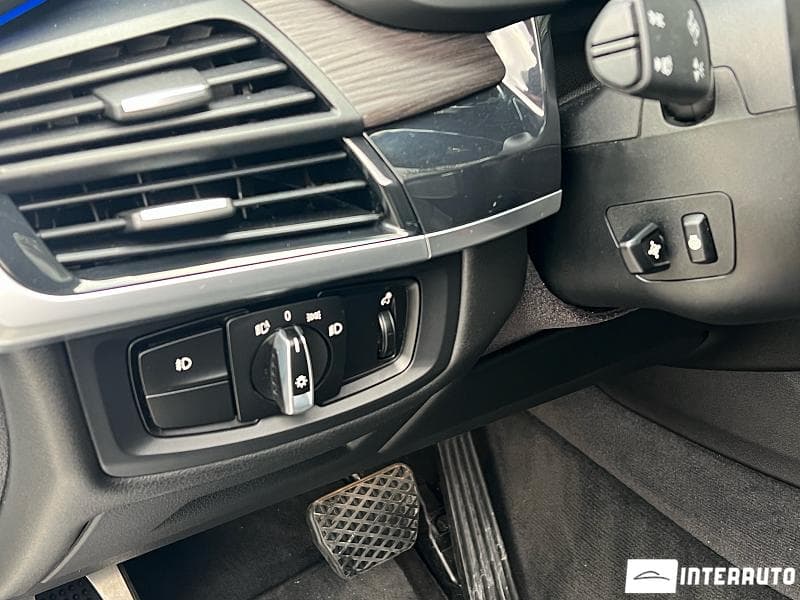 BMW X5 4.0e 2016 — Миниатюра 12