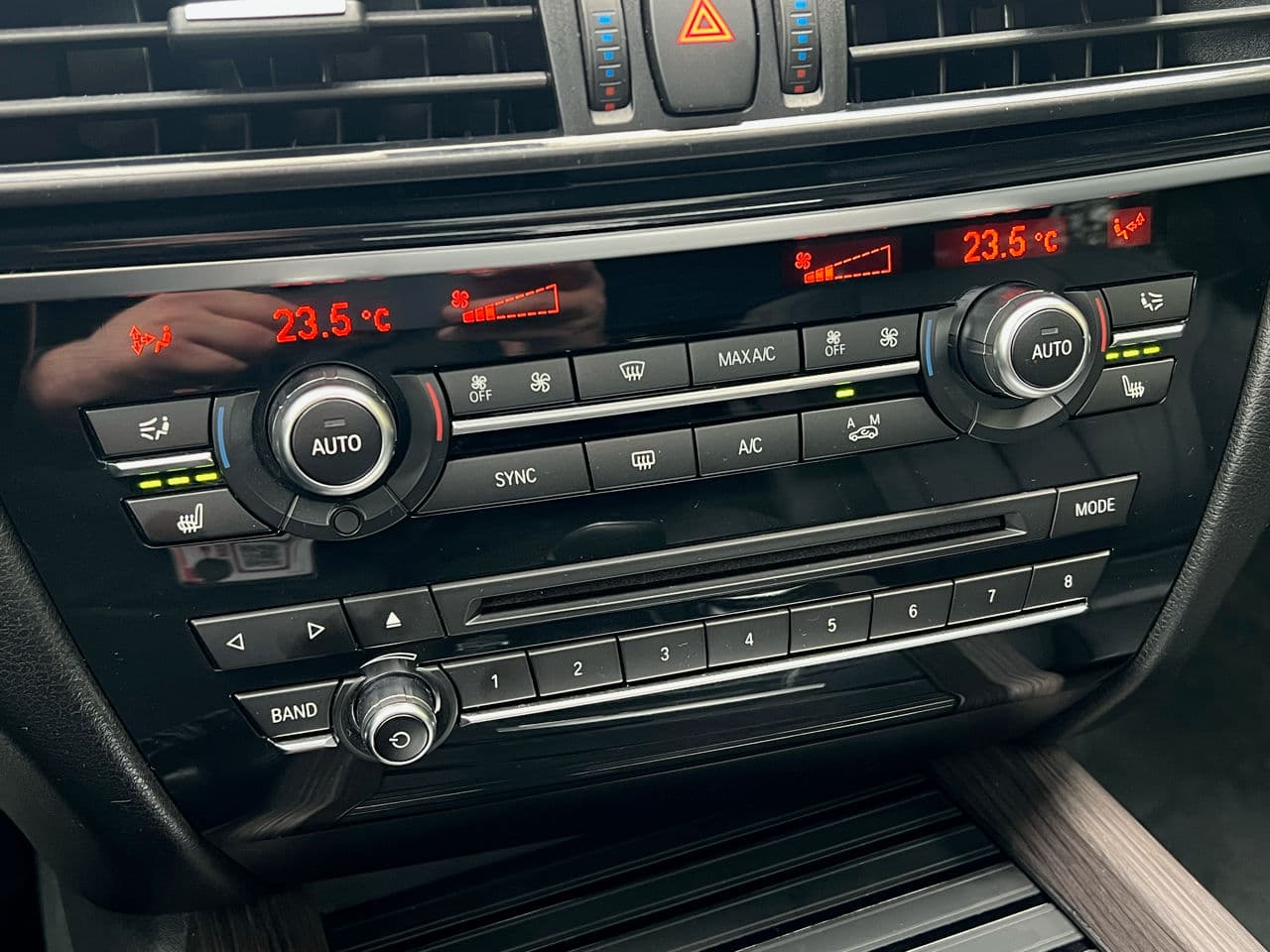 BMW X5 4.0e 2016 — Миниатюра 20