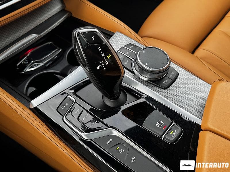 BMW 530e 2017 — Миниатюра 16